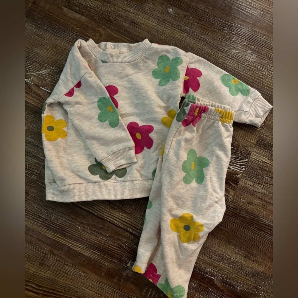 BUNDLE: 0-3 month baby girl outfits